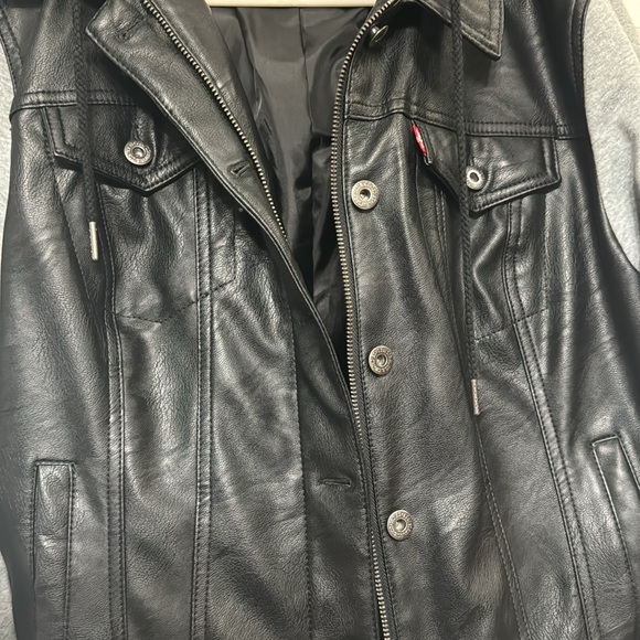 Levi’s jacket - Picture 3 of 4